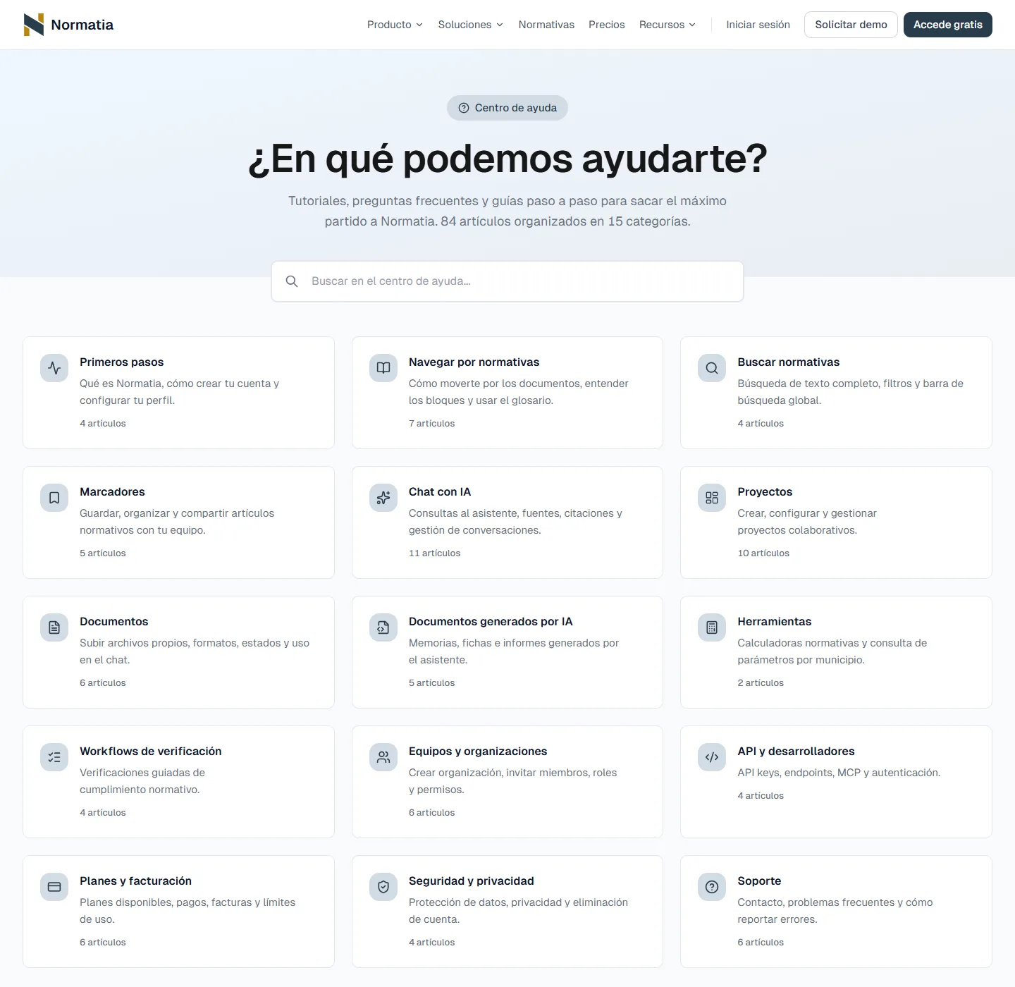 Portada del centro de ayuda de Normatia, con el buscador y las quince categorías